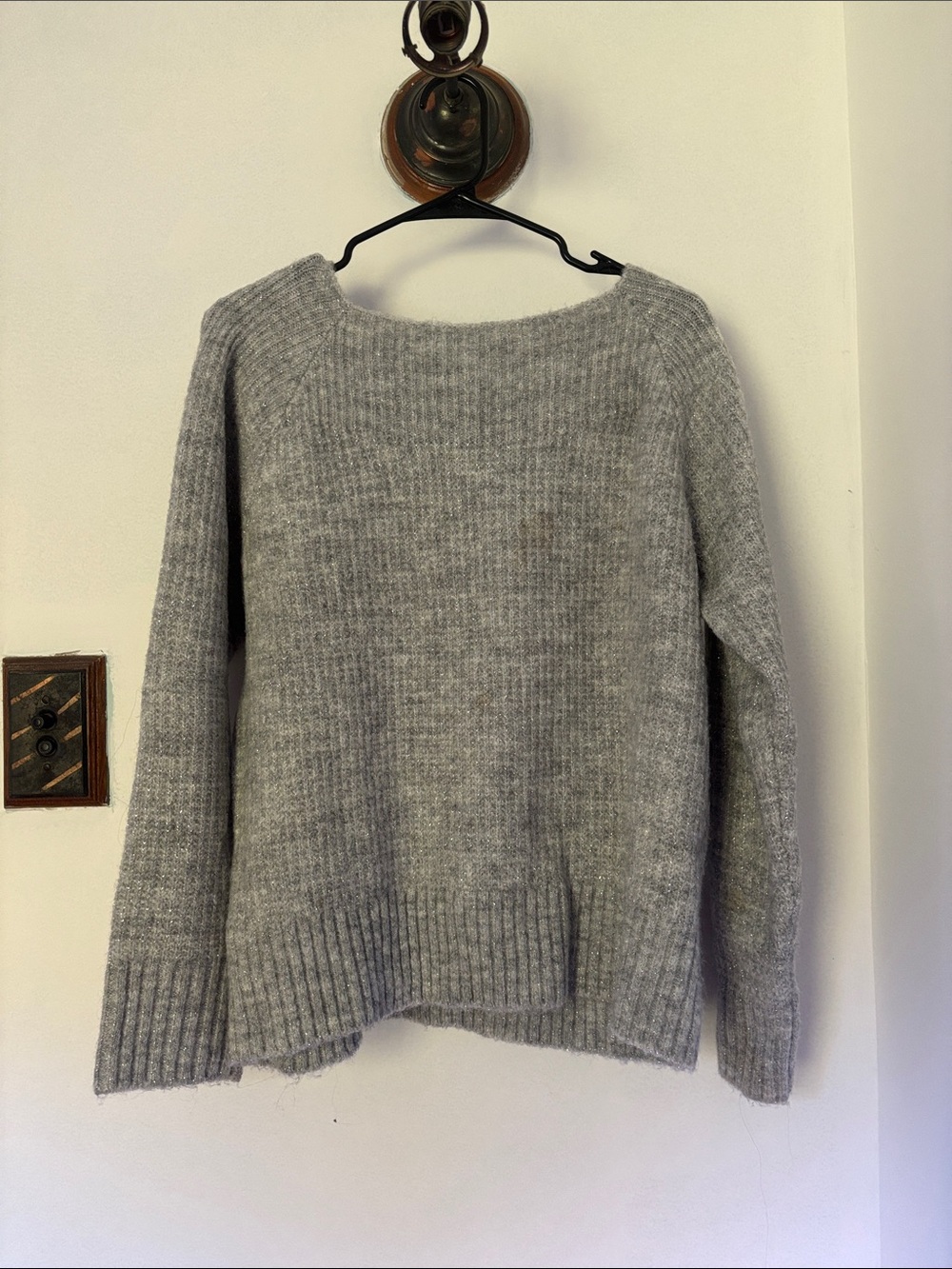 Chelsea28 Light Gray Ribbed Crewneck Sweater